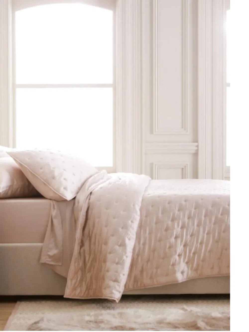 NWOT Quince Bamboo Dream Quilt in Soft Blush - King